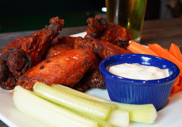 ZSTRICT Beer and Wings